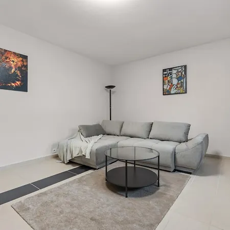 Apartment Urban Comfort - 1-bedroom, Balcony & Workspace Bucharest