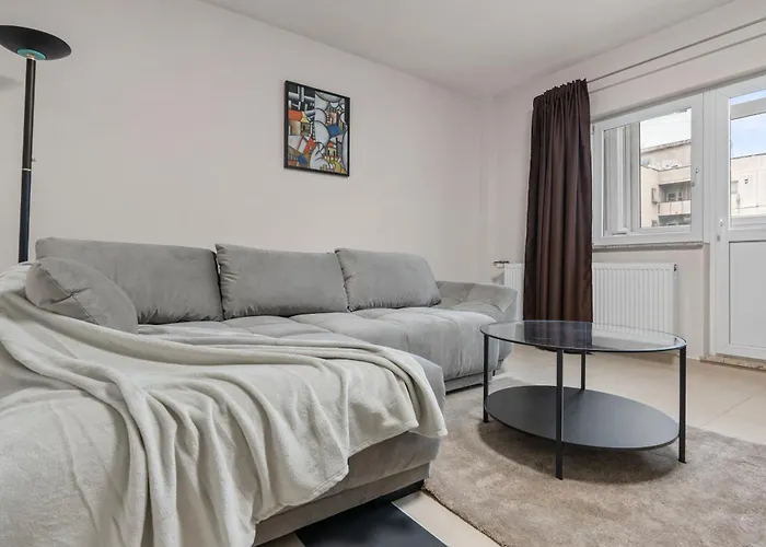 Bright Minimalist 1-bedroom In