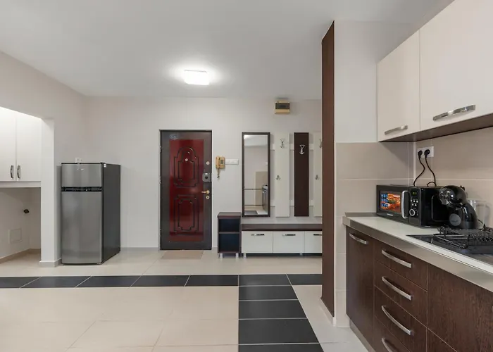 Bright Minimalist 1-bedroom In *